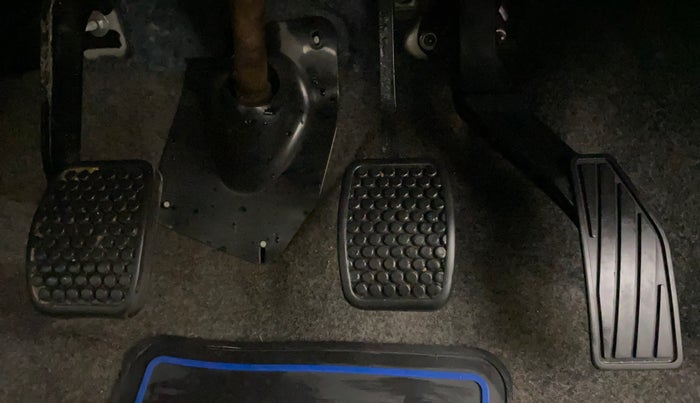 2018 Maruti Alto 800 LXI, CNG, Manual, 43,260 km, Pedals