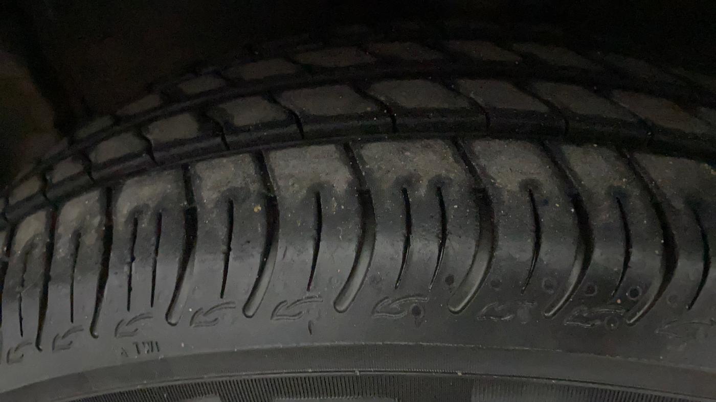 2016 Maruti Celerio VXI, Petrol, Manual, 37,022 km, Left Front Tyre Tread