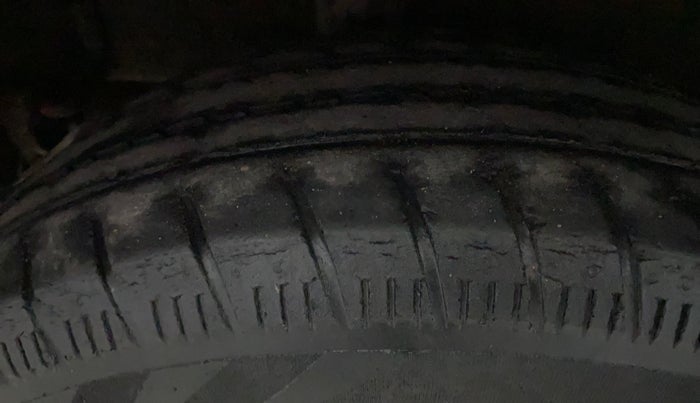 2016 Maruti Celerio VXI, Petrol, Manual, 37,011 km, Right Rear Tyre Tread