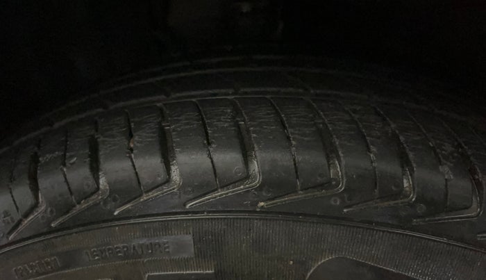 2021 Maruti New Wagon-R LXI CNG (O) 1.0, CNG, Manual, 23,610 km, Left Front Tyre Tread