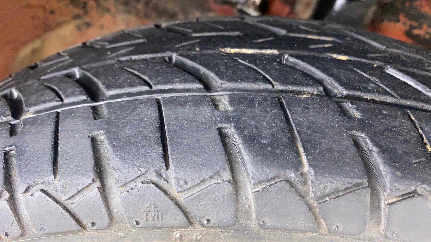 2013 Maruti Wagon R 1.0 LXI, Petrol, Manual, 38,879 km, Right Front Tyre Tread