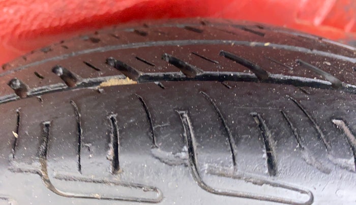2013 Maruti Wagon R 1.0 LXI, Petrol, Manual, 38,879 km, Left Rear Tyre Tread
