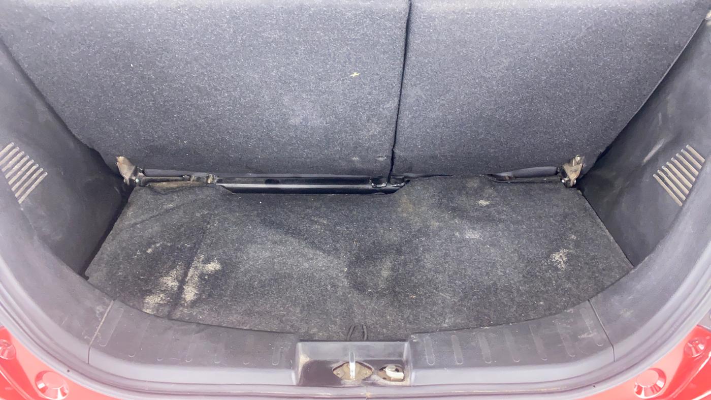 2013 Maruti Wagon R 1.0 LXI, Petrol, Manual, 38,879 km, Boot Inside