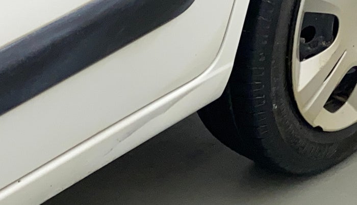 2013 Maruti Wagon R 1.0 VXI, Petrol, Manual, 50,334 km, Left running board - Slightly dented