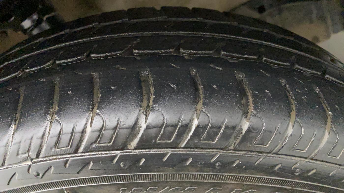 2013 Maruti Wagon R 1.0 VXI, Petrol, Manual, 50,334 km, Left Rear Tyre Tread