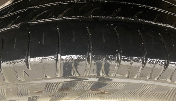 2014 Tata Nano TWIST XT, Petrol, Manual, 49,821 km, Left Front Tyre Tread