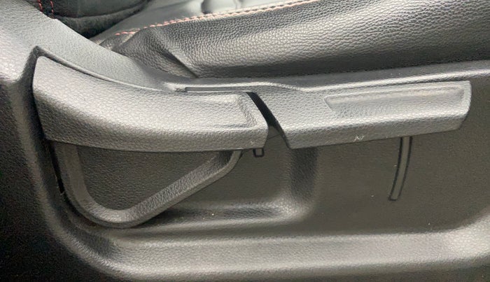 2021 KIA SONET HTX ANNIVERSARY EDITION 1.5 AT, Diesel, Automatic, 55,456 km, Driver Side Adjustment Panel