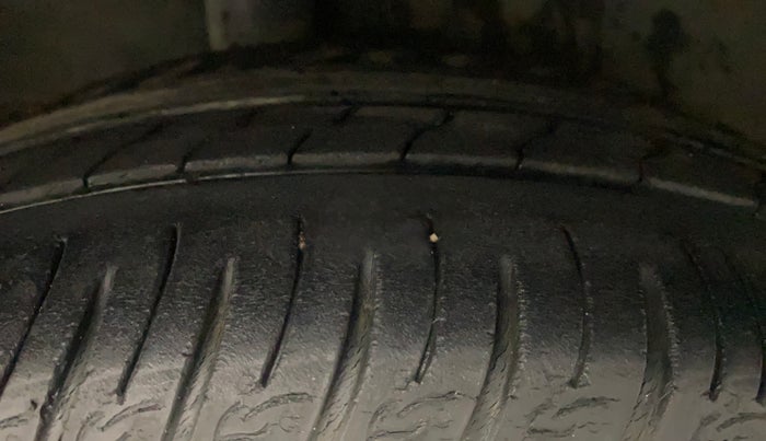 2021 KIA SONET HTX ANNIVERSARY EDITION 1.5 AT, Diesel, Automatic, 55,456 km, Right Rear Tyre Tread