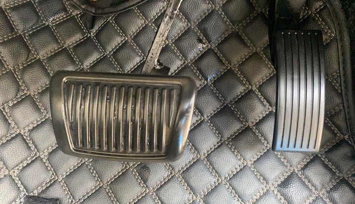 2021 KIA SONET HTX ANNIVERSARY EDITION 1.5 AT, Diesel, Automatic, 55,456 km, Pedals