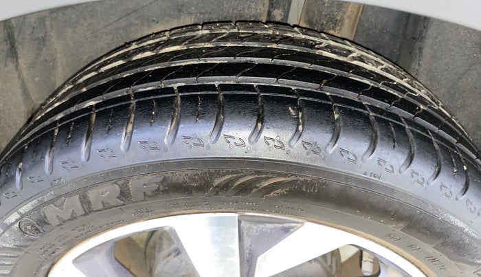 2024 Volkswagen TAIGUN TOPLINE 1.0 TSI MT, Petrol, Manual, 11,046 km, Left Rear Tyre Tread