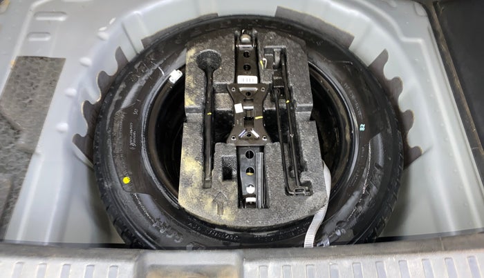 2024 Volkswagen TAIGUN TOPLINE 1.0 TSI MT, Petrol, Manual, 11,046 km, Spare Tyre