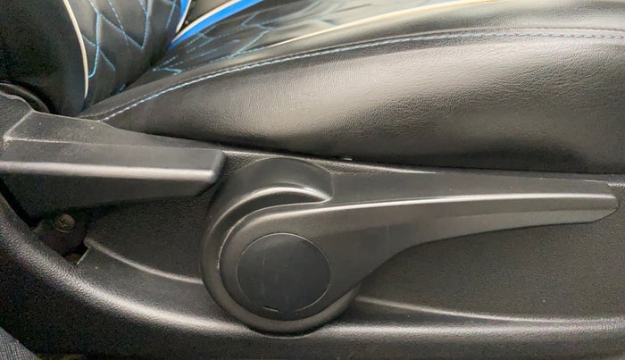 2018 Tata NEXON XZ PLUS DIESEL, Diesel, Manual, 69,566 km, Driver Side Adjustment Panel