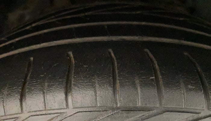 2018 Tata NEXON XZ PLUS DIESEL, Diesel, Manual, 69,566 km, Right Front Tyre Tread