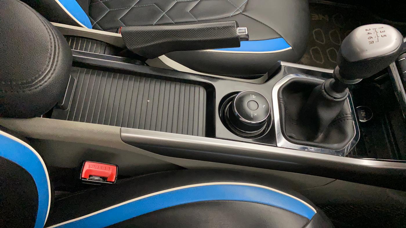 2018 Tata NEXON XZ PLUS DIESEL, Diesel, Manual, 69,566 km, Gear Lever