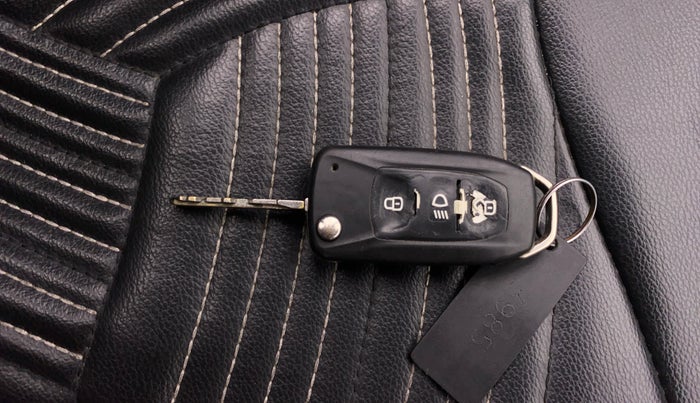 2019 Tata Tiago XZ PLUS PETROL, Petrol, Manual, 66,275 km, Key Close Up