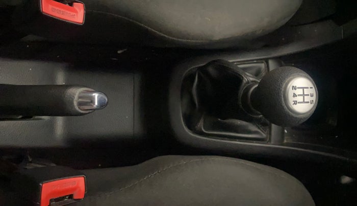 2014 Maruti Swift VXI, Petrol, Manual, 84,734 km, Gear Lever