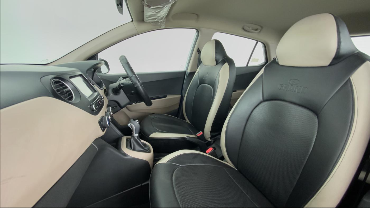 2017 Hyundai Grand i10 SPORTZ AT 1.2 KAPPA VTVT, Petrol, Automatic, 35,366 km, Right Side Front Door Cabin