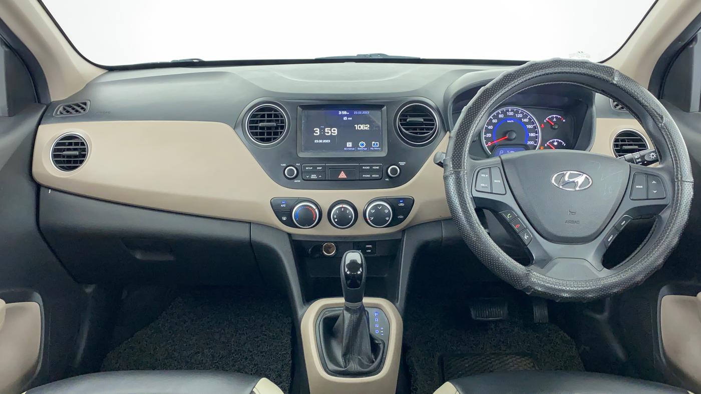 2017 Hyundai Grand i10 SPORTZ AT 1.2 KAPPA VTVT, Petrol, Automatic, 35,366 km, Dashboard