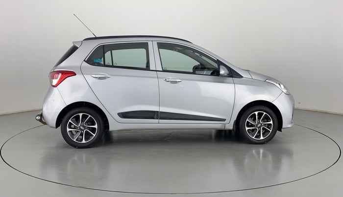 2017 Hyundai Grand i10 SPORTZ AT 1.2 KAPPA VTVT, Petrol, Automatic, 35,366 km, Right Side View