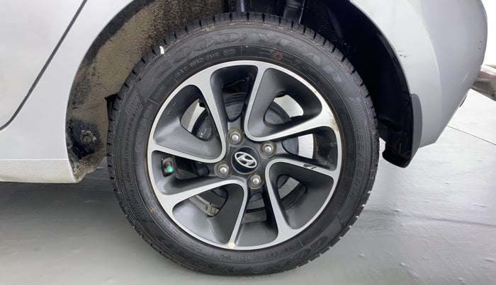 2017 Hyundai Grand i10 SPORTZ AT 1.2 KAPPA VTVT, Petrol, Automatic, 35,366 km, Left Rear Wheel