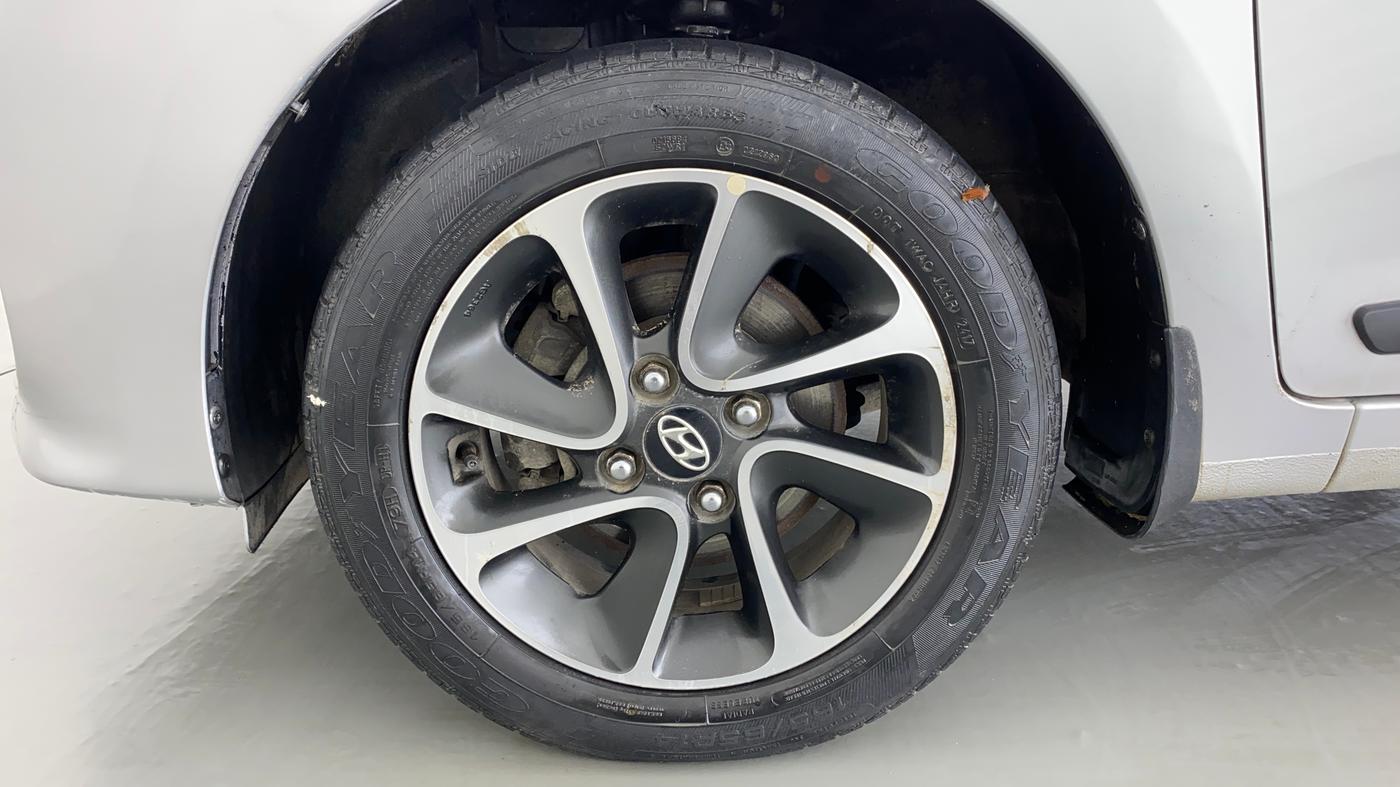 2017 Hyundai Grand i10 SPORTZ AT 1.2 KAPPA VTVT, Petrol, Automatic, 35,366 km, Left Front Wheel