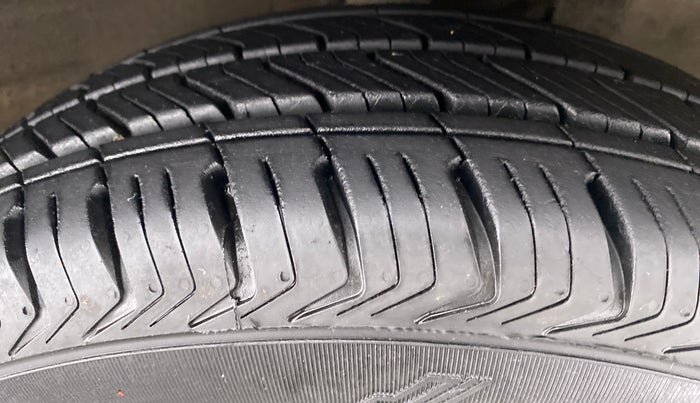 2019 Maruti New Wagon-R VXI 1.2L AGS, Petrol, Automatic, 62,294 km, Right Front Tyre Tread