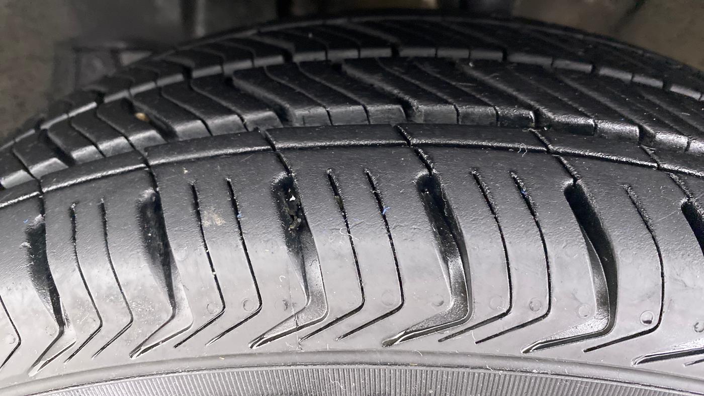 2019 Maruti New Wagon-R VXI 1.2L AGS, Petrol, Automatic, 62,294 km, Left Front Tyre Tread