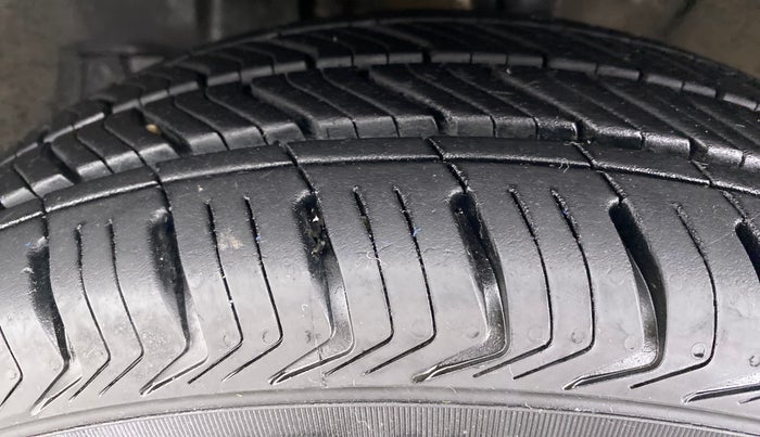 2019 Maruti New Wagon-R VXI 1.2L AGS, Petrol, Automatic, 62,294 km, Left Front Tyre Tread