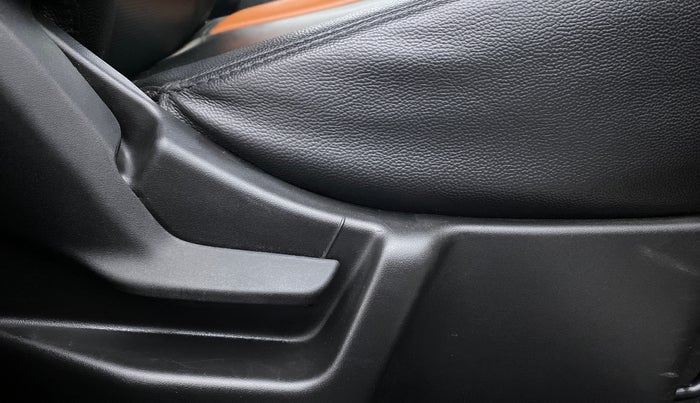 2019 Maruti New Wagon-R VXI 1.2L, Petrol, Manual, 21,786 km, Driver Side Adjustment Panel