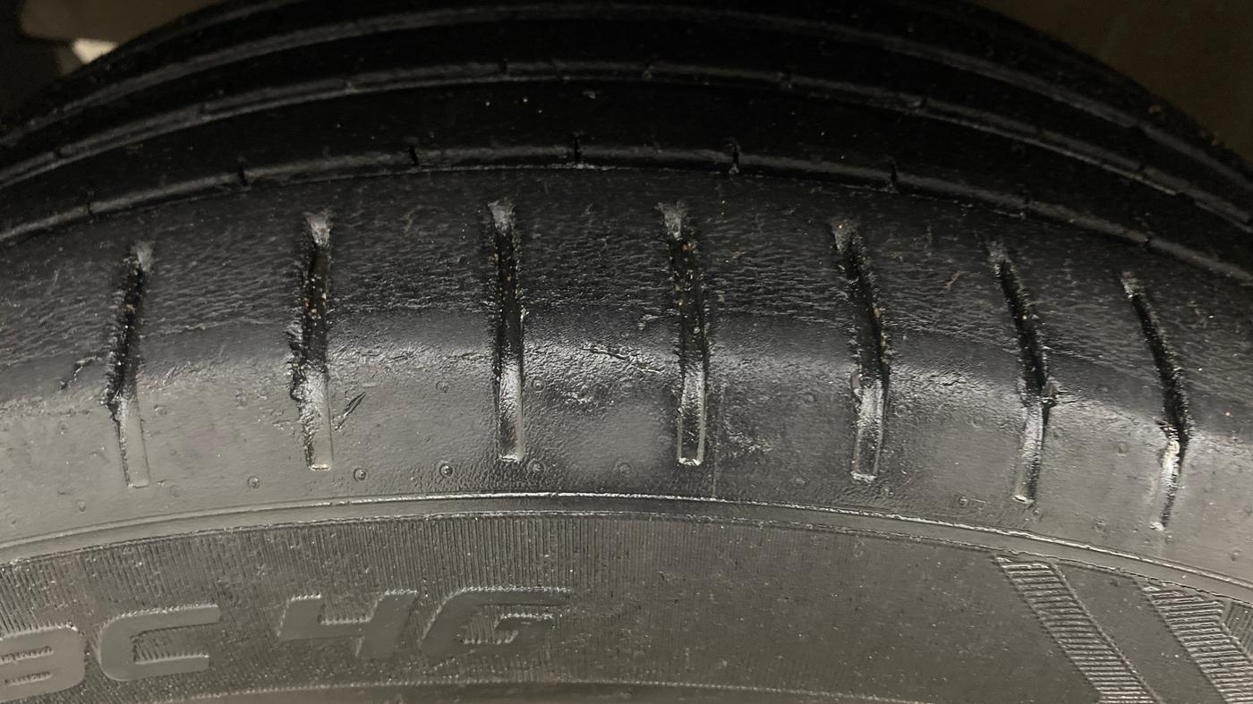 2017 Maruti Baleno ZETA CVT PETROL 1.2, Petrol, Automatic, 58,478 km, Left Front Tyre Tread