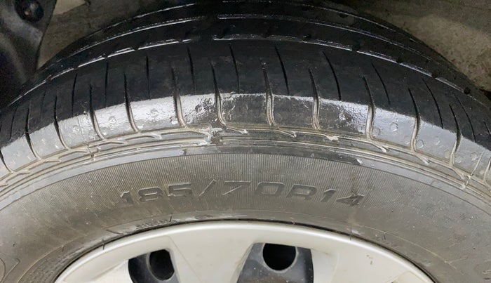 2016 Hyundai Elite i20 SPORTZ 1.2, Petrol, Manual, 49,189 km, Right Rear Tyre Tread