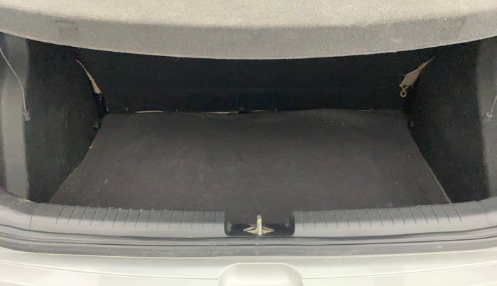 2016 Hyundai Elite i20 SPORTZ 1.2, Petrol, Manual, 49,189 km, Boot Inside