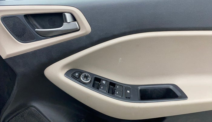 2016 Hyundai Elite i20 SPORTZ 1.2, Petrol, Manual, 49,189 km, Driver Side Door Panels Control