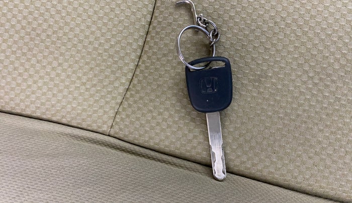 2012 Honda Brio V MT, Petrol, Manual, 95,376 km, Key Close Up