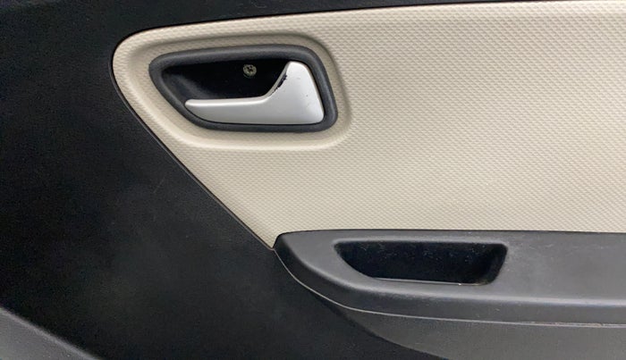 2021 Maruti Alto VXI, Petrol, Manual, 1,37,679 km, Driver Side Door Panels Control