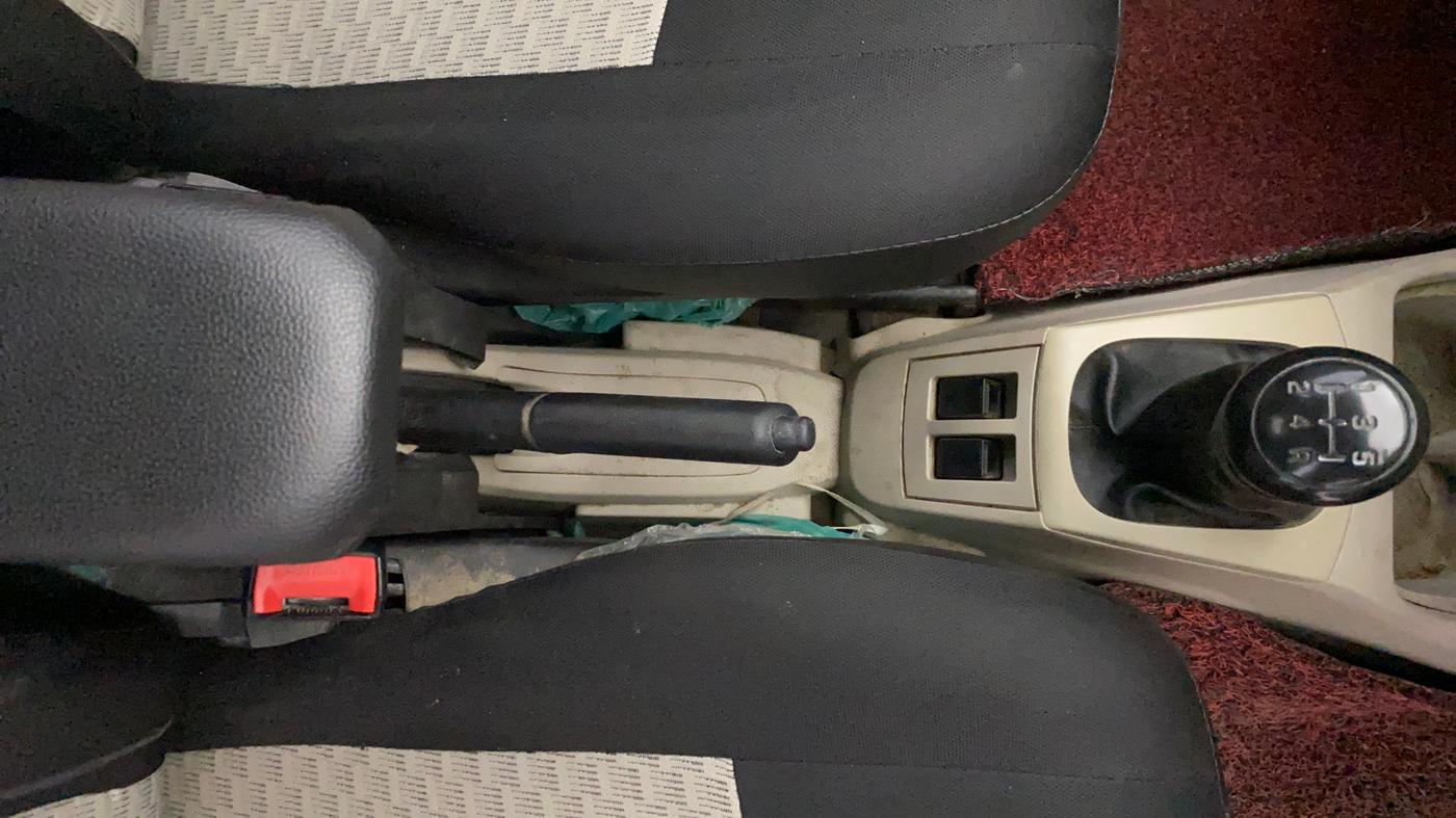 2021 Maruti Alto VXI, Petrol, Manual, 50 km, Gear Lever