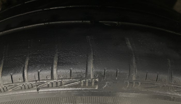 2013 Hyundai Grand i10 ASTA 1.2 KAPPA VTVT, Petrol, Manual, 77,141 km, Right Rear Tyre Tread