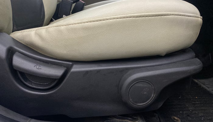 2013 Hyundai Grand i10 ASTA 1.2 KAPPA VTVT, Petrol, Manual, 77,141 km, Driver Side Adjustment Panel