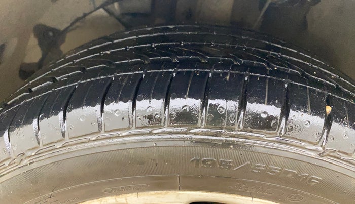 2016 Maruti Baleno ALPHA DIESEL 1.3, Diesel, Manual, 1,09,112 km, Left Front Tyre Tread