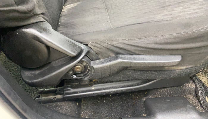 2016 Maruti Baleno ALPHA DIESEL 1.3, Diesel, Manual, 1,09,112 km, Driver Side Adjustment Panel