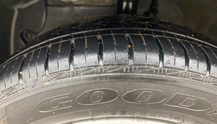 2016 Hyundai Xcent SX 1.2, Petrol, Manual, 37,368 km, Left Front Tyre Tread