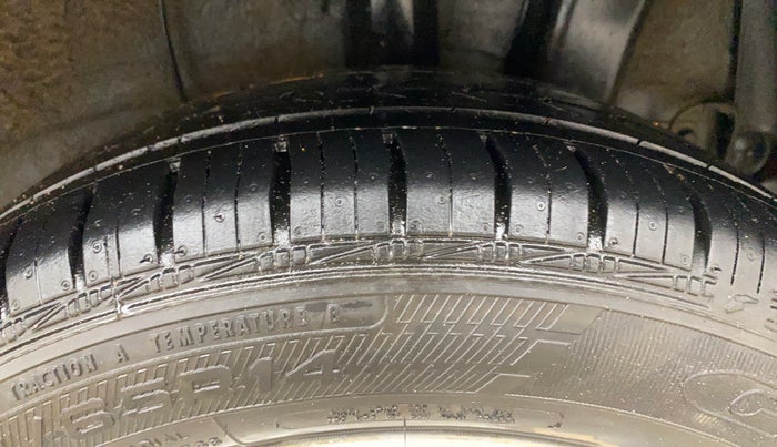 2016 Hyundai Xcent SX 1.2, Petrol, Manual, 37,368 km, Left Rear Tyre Tread