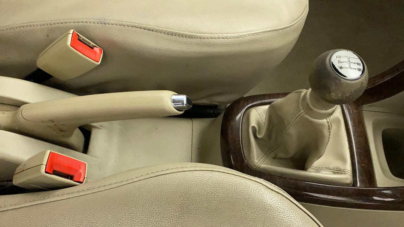 2013 Maruti Swift Dzire VXI, Petrol, Manual, 71,543 km, Gear Lever
