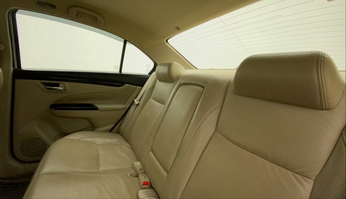 2016 Maruti Ciaz ZXI+, Petrol, Manual, 87,302 km, Right Side Rear Door Cabin