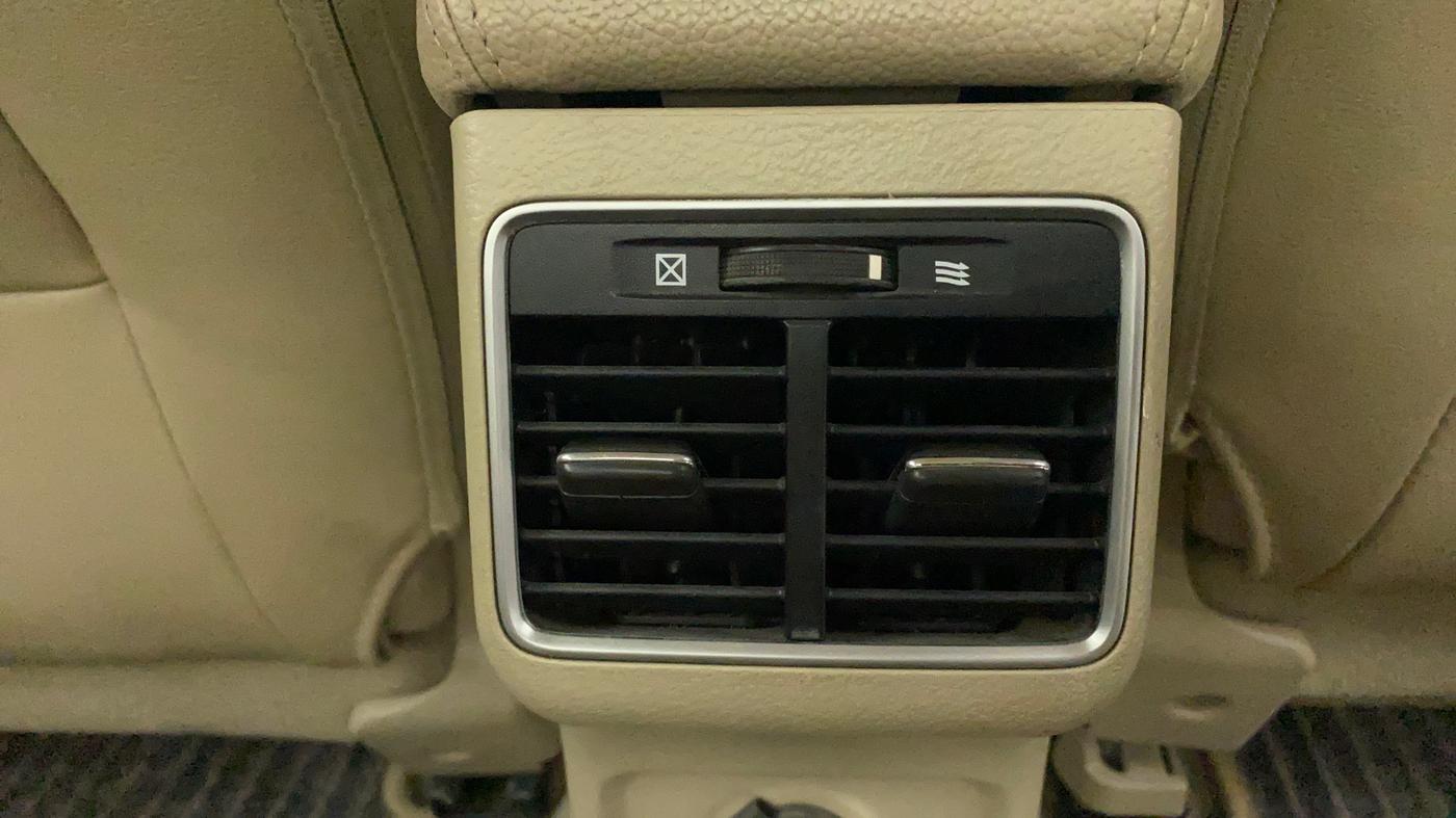 2016 Maruti Ciaz ZXI+, Petrol, Manual, 87,302 km, Rear AC Vents