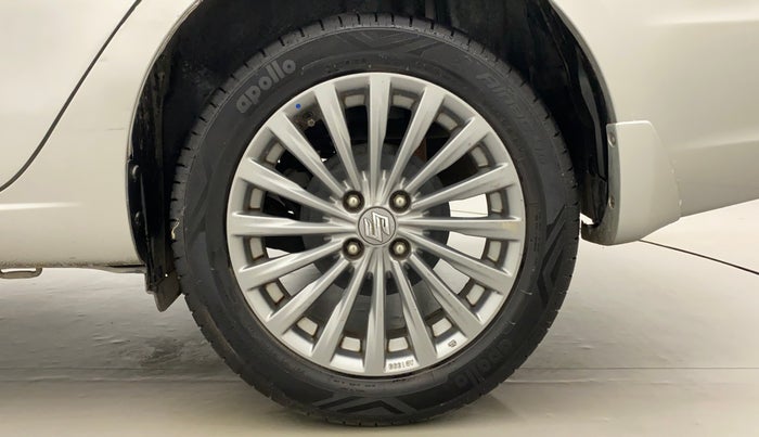 2016 Maruti Ciaz ZXI+, Petrol, Manual, 87,302 km, Left Rear Wheel