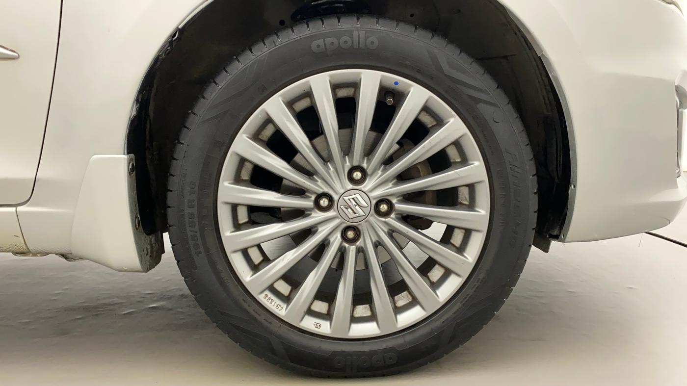 2016 Maruti Ciaz ZXI+, Petrol, Manual, 87,302 km, Right Front Wheel