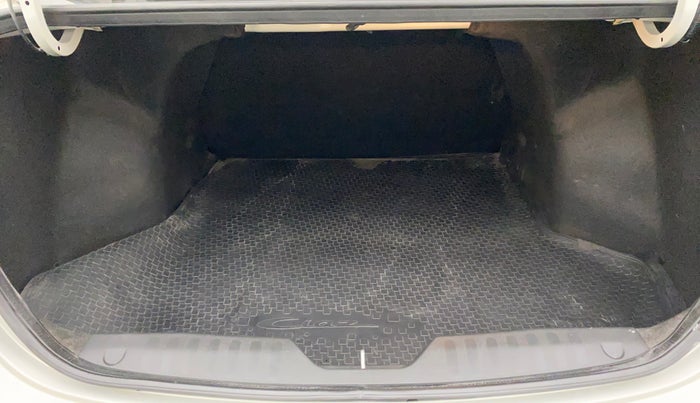 2016 Maruti Ciaz ZXI+, Petrol, Manual, 87,302 km, Boot Inside