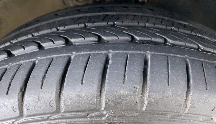 2017 Volkswagen Polo GT TSI 1.2 PETROL AT, Petrol, Automatic, 46,667 km, Right Front Tyre Tread