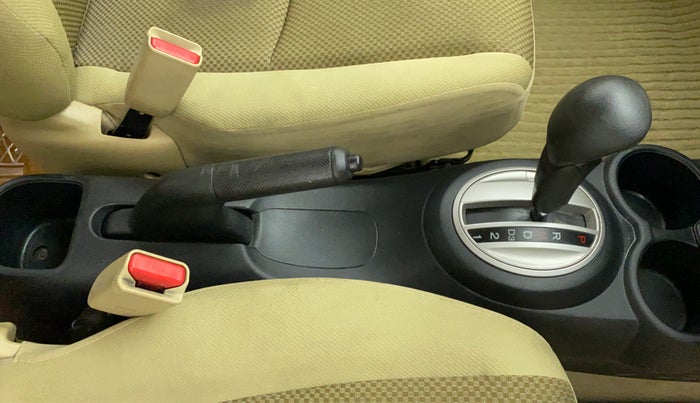 2016 Honda Brio VX AT, Petrol, Automatic, 30,752 km, Gear Lever